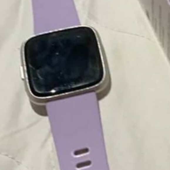 Fitbit versa lite - Picture 2 of 2